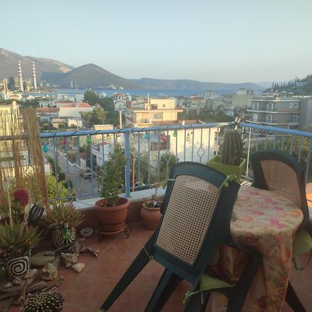 Maria Guesthouse Aliveri Exterior photo